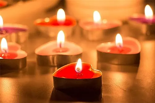 Decor Art Sweet Romantic Love Heart Shaped Floating Candle, Heart Shaped Unscented Tea Lights Candles Smokeless Tealight Candles - Decorations for Wedding, Party, Votives (Pack of 10, Wax)
