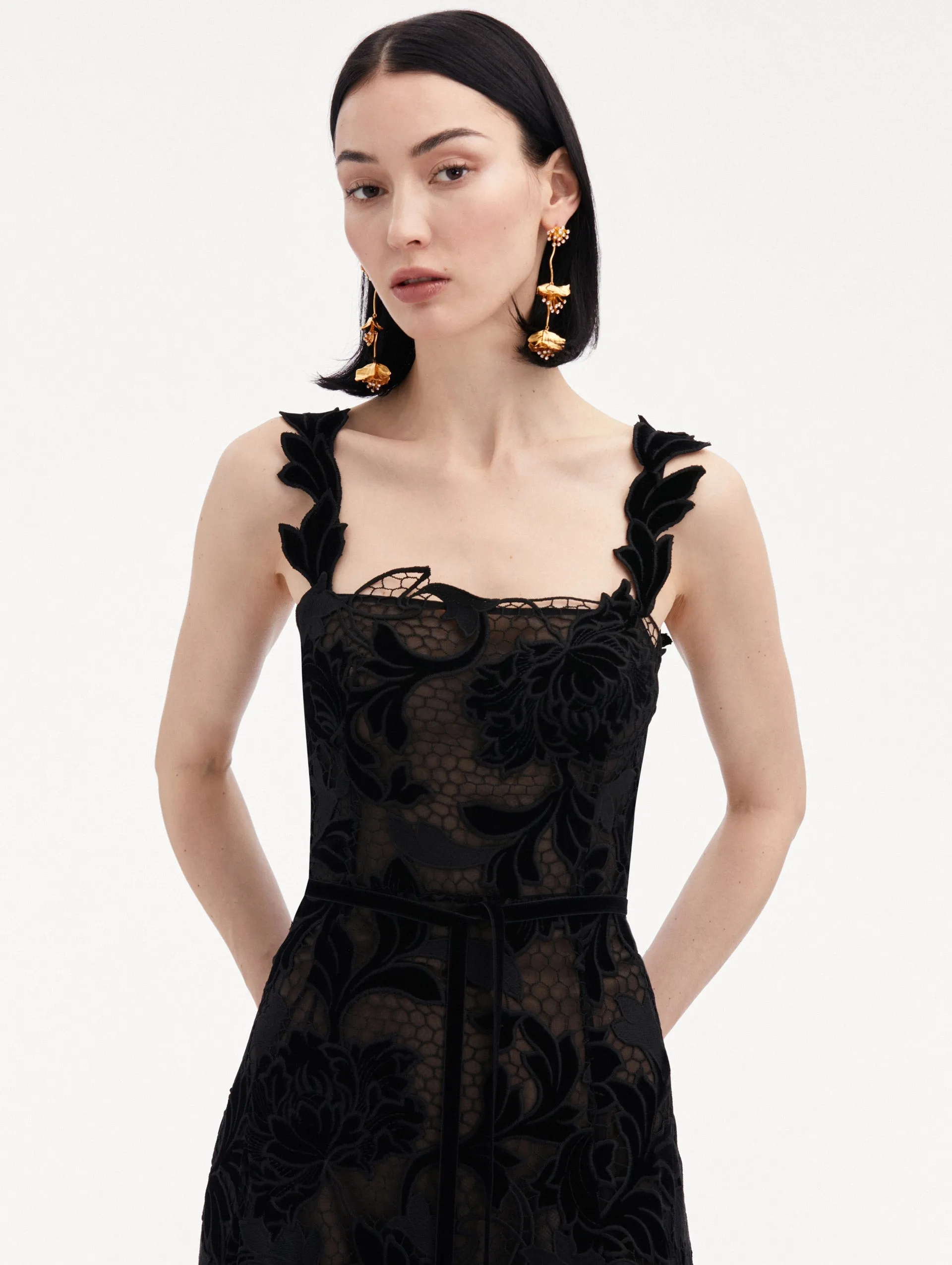 Peony Velvet Guipure Sleeveless Gown