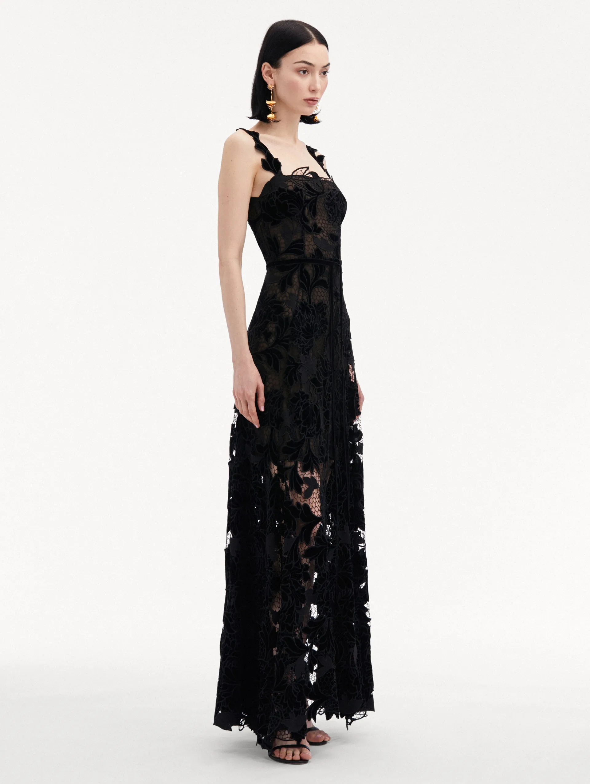 Peony Velvet Guipure Sleeveless Gown
