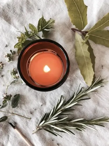 Ruya's Handcrafts Amber Double Wick Clear Quartz Stone | Revealing Delightful Surprises Every Flicker Therapy Candles | Manifestation glow Candles (Maker's Choice)