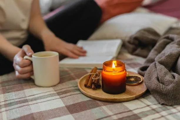 Ruya's Handcrafts Amber Double Wick Clear Quartz Stone | Revealing Delightful Surprises Every Flicker Therapy Candles | Manifestation glow Candles (Maker's Choice)